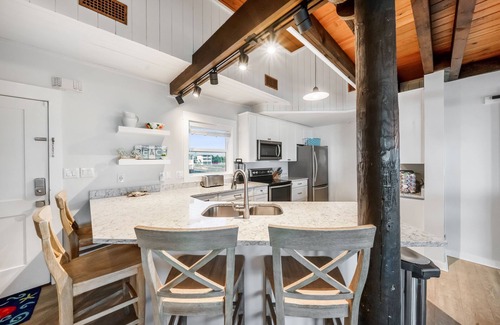 St. George Island Casa | South Wind: Gorgeous Beachfront Home, Private Pool, Hot Tub, Fire Pit