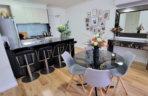 Southbank Apartamento | Southbank Apartment with Large Courtyard-pool, tennis, BBQ and the best location