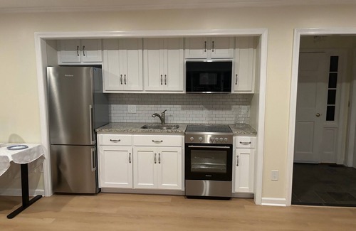 Southbury Apartamento | Southbury Charming Studio Retreat on Beautiful Grounds — Sleeps 4