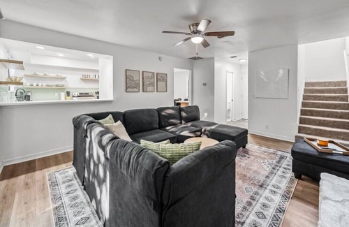 Jacksonville Casa | Southern Bloom Home in Jacksonville