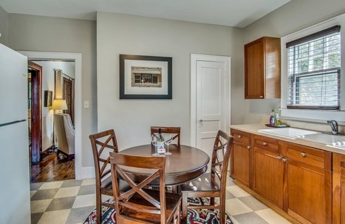 Germantown Casa | Southern Charm: Minutes away from downtown w/a cozy porch swing