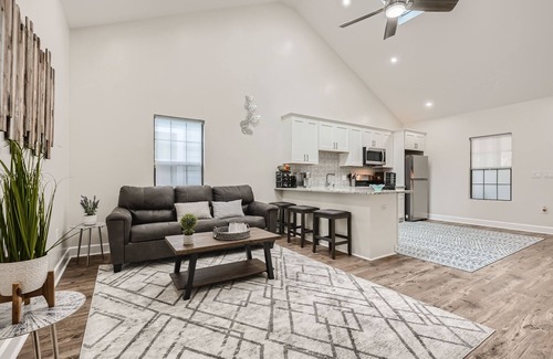 Peoplestown Casa | Southern Charm Outside, Modern Comfort Inside