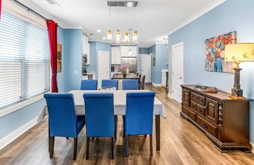 Eastside Casa | Southern Comfort - Beautiful home minutes to Downtown, Forsyth Park, Tybee Beach