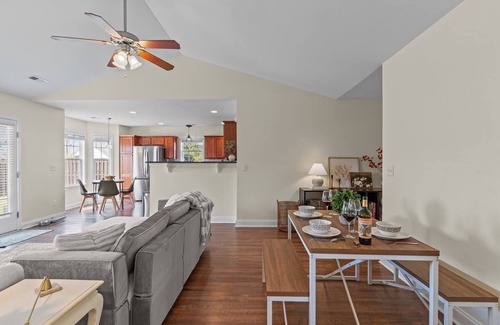Murraysville Casa | Southern Comfort | Dogs Welcome | Quiet | Relaxing