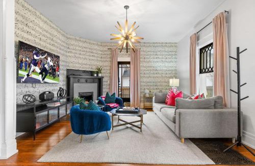 Historic Waverly Casa | Southern Elegance-Private Hot Tub-Walk to 12 S