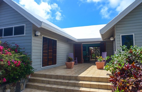 Little Trunk Bay Villa | Área exclusiva + Vistas + Cerca de las playas y recientemente renovado.