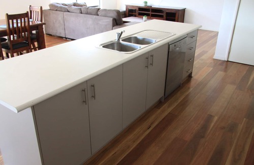 Canning Vale Casa | Southern River Family Accommodation. Free WiFi