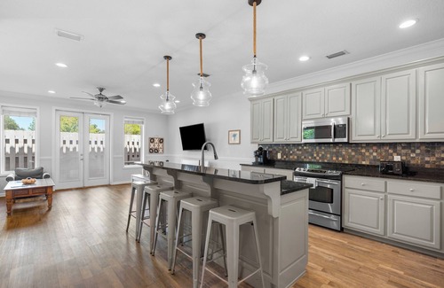 Sunnyside Condominio | Southfields Retreat | 4BR Getaway Near Laguna Beach, Carillon & Pier Park