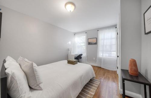 Columbus Park - Andrew Square Apartamento | Southie Living by Seaport, Red Line, Beach & Bars