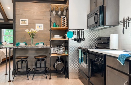 Southport Casa | Southport Tree Escape * King Studio Near Downtown