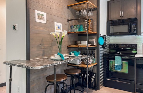 Southport Casa | Southport Tree Escape * King Studio Near Downtown