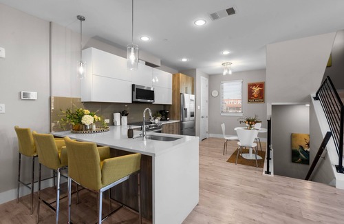 Fort Worth Condominio | Southside 2B/3B RF Deck *Wkly & Mthly Discounts*
