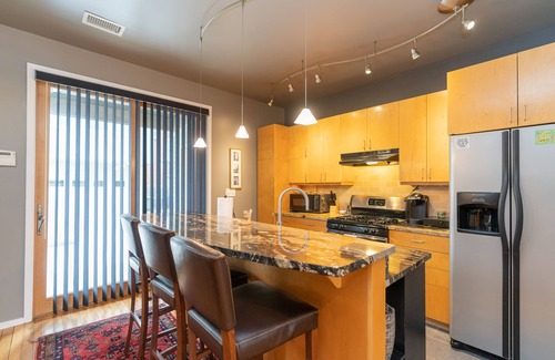 Downtown Chattanooga Casa | Southside's Sunset Haven. Rooftop Deck. Perfect for Couples & Families w/ Kids!