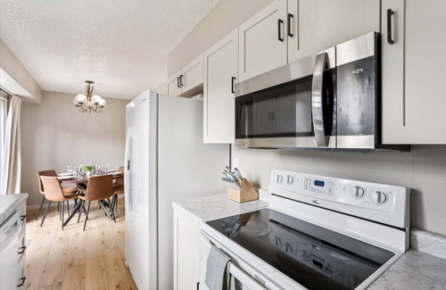 Greater South Side Casa | Southwest Duplex W/Outdoor Space