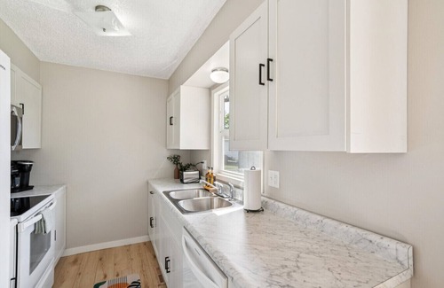 Greater South Side Casa | Southwest Duplex W/Outdoor Space