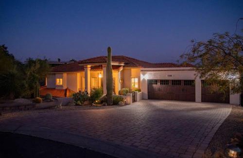 Fountain Hills Casa | Southwestern Desert Escape Pool, Hot, Tub, Sleeps 12
