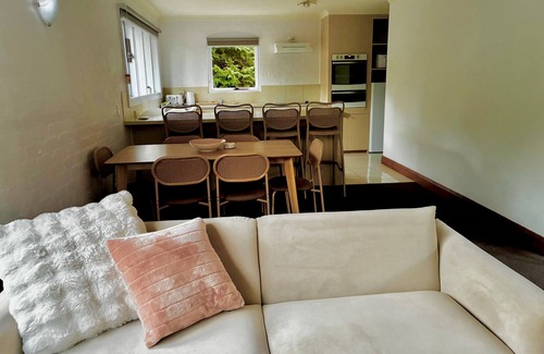 Golden Point Apartamento | Sovereign Stays: Heritage Comfort at Ballarat’s Heartbeat