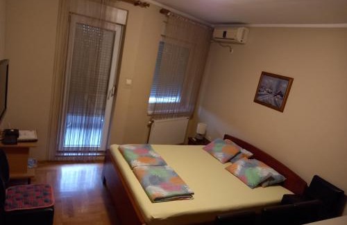 Petrovaradin Apartamento | Sovica