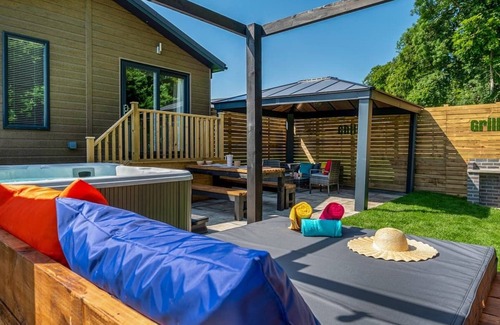 Raywell Chalet De Esquí | Spa Escape (Pet Garden)