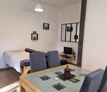 Saint-Pargoire Apartamento | Spa et lit baldaquin