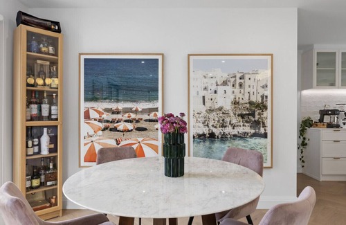 Belmont Apartamento | Spa Haus- 2 King Bedrooms, Private Spa, Pets welcome