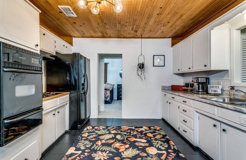 Weatherford Casa | Spa in Dreamy + Starry yard!!