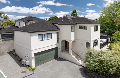 Greenlane - Ellerslie Casa | Spa, Movies, Pool table, Table tennis - Ellerslie!