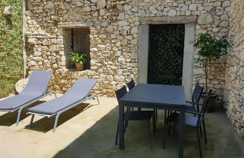 Sarrant Casa | SPA, Patio et Maison privés - Détente à la campagne