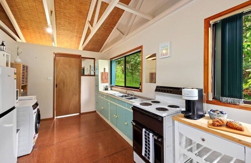 Warburton Casa | Spa Retreat With Amazing Views