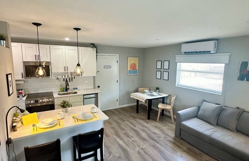 North East Park Casa | Spa & Sun in St. Pete – Hot Tub, Patio, 3 miles from Downtown & nearby Beaches