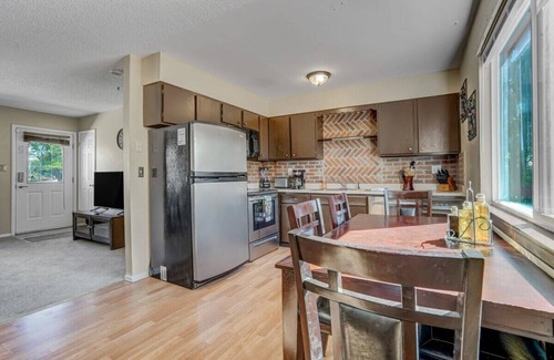 Southeast Colorado Springs Apartamento | Space Base | Near Airport, BBQ, Game Room