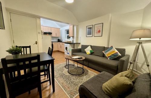 Roath Apartamento | Space For Groups, 10 mins from centre with parking!