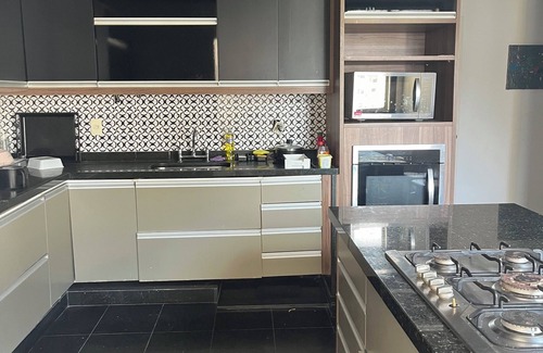 Copacabana Apartamento | Spacious 3-bedroom apartment with AC, WiFi in fabulous Copacabana Rio de Janeiro