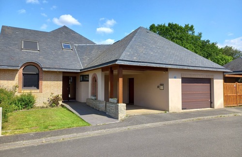 Vannes Casa | Spacieuse Maison Avec Piscine, Proche Port ET Centre Ville