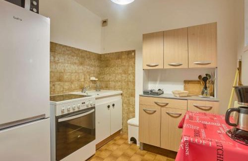 Barbotan-les-Thermes Apartamento | Spacieux T2 avec balcon, parking et wifi à Barbotan - FR-1-841-45