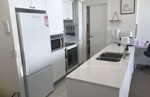 Gungahlin Apartamento | Spacious 1 Bed Apartment, parking, gym, pool