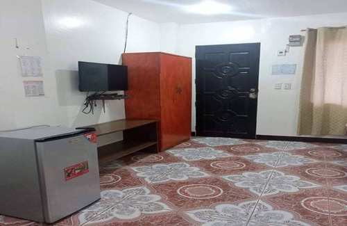 Santa Fe Apartamento | Spacious 1-bedroom apartment in Santa Fe with AC - Nanette's Tourist Inn