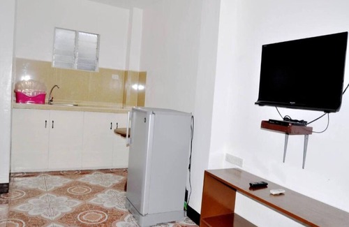 Santa Fe Apartamento | Spacious 1-bedroom apartment in Santa Fe with AC - Nanette's Tourist Inn