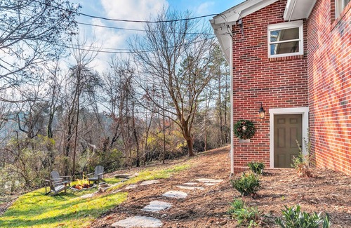 Woodfin Apartamento | Spacious 1 Bedroom Guest Suite; Private entrance; less than 10 min DT AVL!