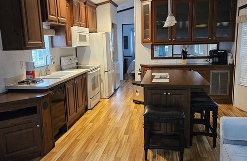 Kissimmee Complejo | SPACIOUS 1 BEDROOM HOUSE GOLF CART IN DISNEY AREA 5 STAR RATED MILL CREEK RESORT