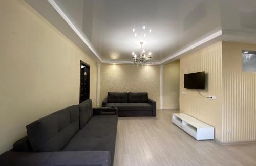 Dnipro Apartamento | Spacious 1-bedroom near Most City Center