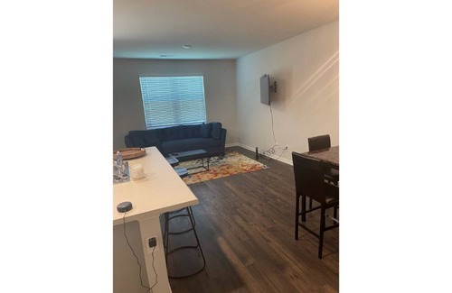 Riverdale Casa | Spacious 1 bedroom town house