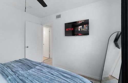 West Campus Apartamento | Spacious 1 Br Apt Next 2 Dwntown
