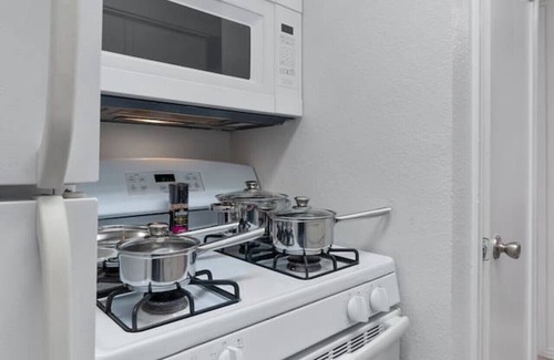 West Campus Apartamento | Spacious 1 Br Apt Next 2 Dwntown
