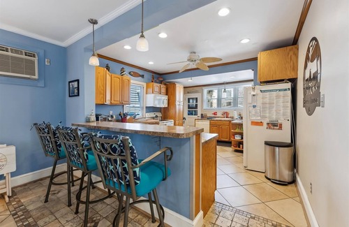 Wildwood Casa | Spacious 10 Bedroom Home: Short Walk to the Beach & Boardwalk