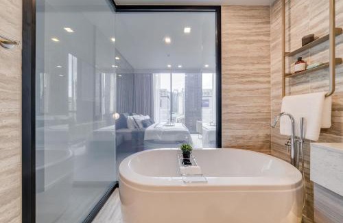 Khlong Toei Nuea Apartamento | Spacious 115sqm Sleeps up to 6 Central Asoke Nana Close to MRT and BTS