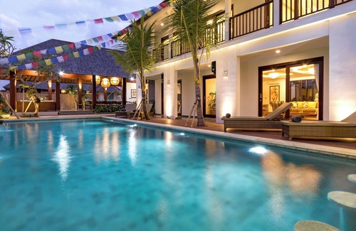 Berawa Villa | Spacious, 14 Bedroom Family Villa in Canggu