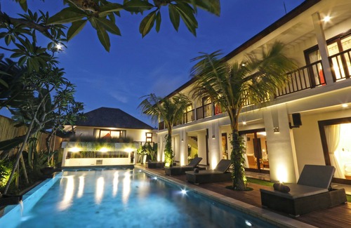 Berawa Villa | Spacious, 14 Bedroom Family Villa in Canggu