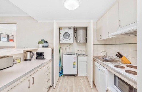 Perth Central Business District Apartamento | Spacious 1BDR | Fast Wi-Fi | Near RAC Arena & Elizabeth Quay