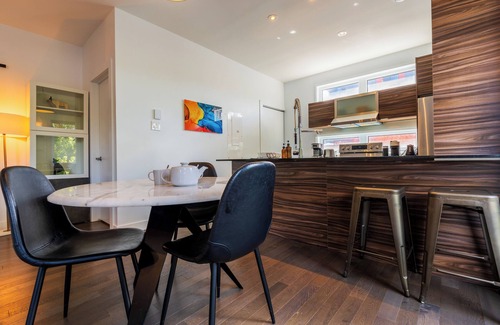 Latin Quarter Apartamento | Spacious 1BR Condo, work&play in Montréal